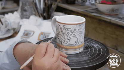 RAFFAELLESCO: Traditional Deruta Pitcher (1.25 Liters/40 Oz/5 Cups) - Artistica.com